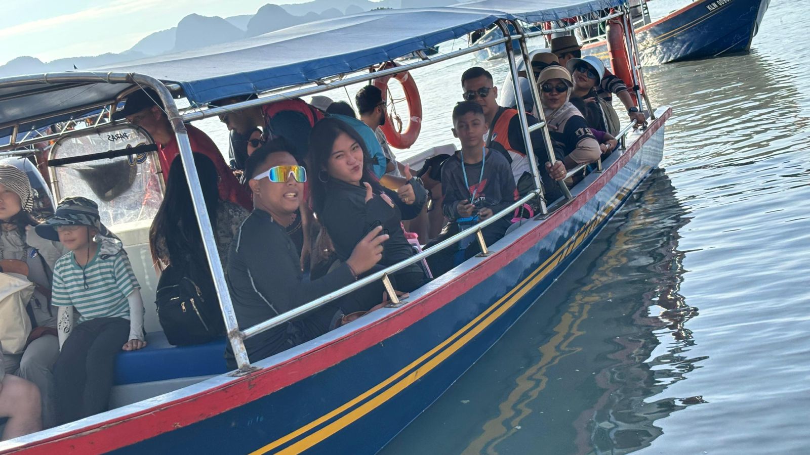 Island Hopping – Sharing