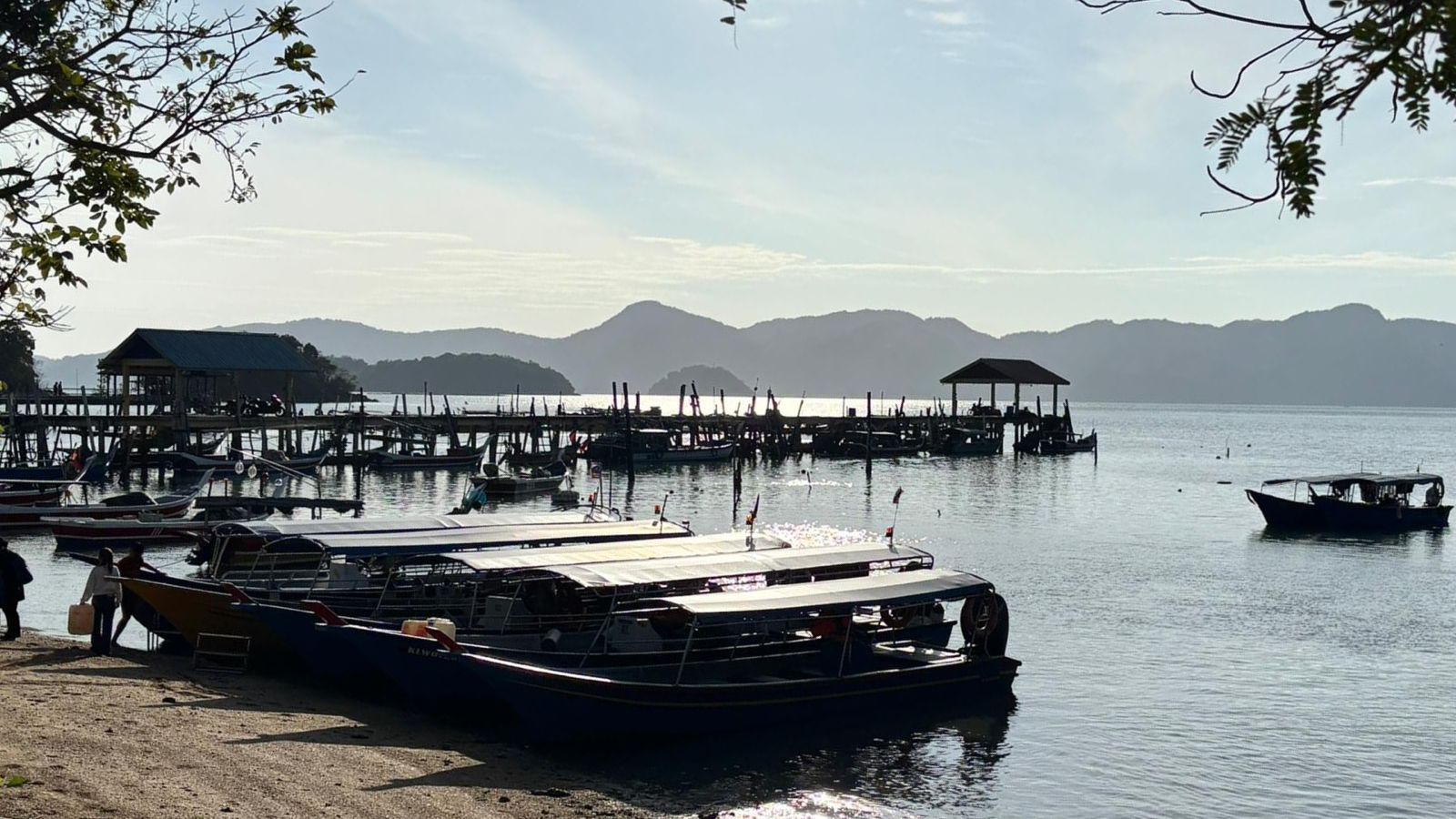 Island Hopping – Sharing